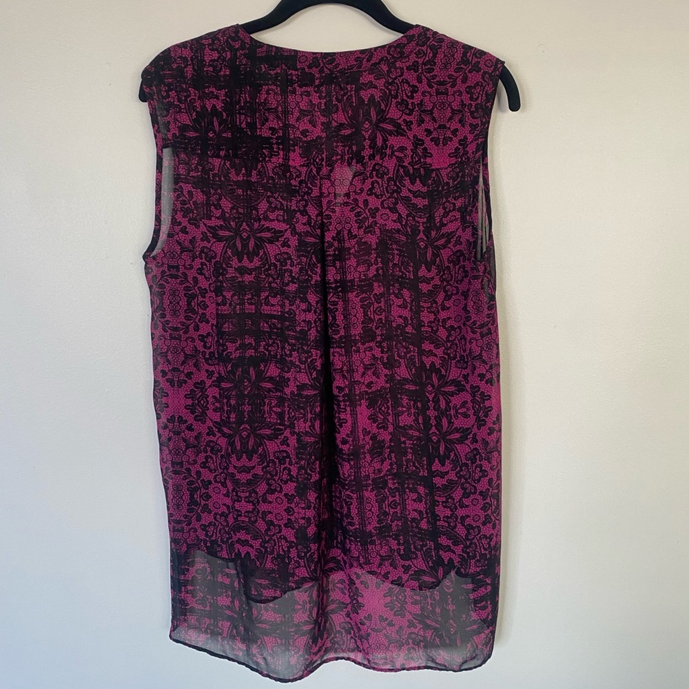 a.n.a Pink Sleeveless Blouse with Bold Print - Picture 4 of 4